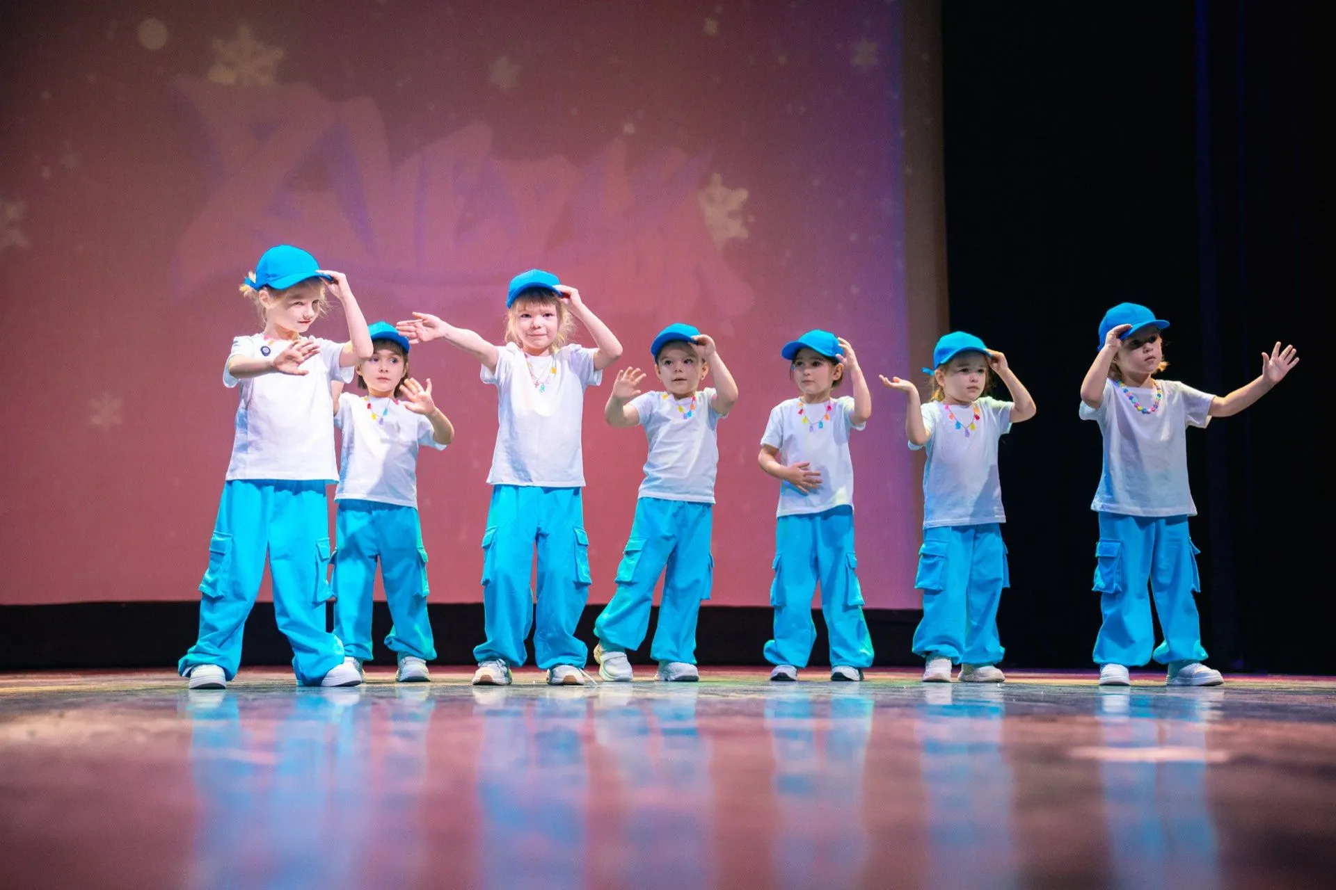 Отчётный концерт на большой сцене