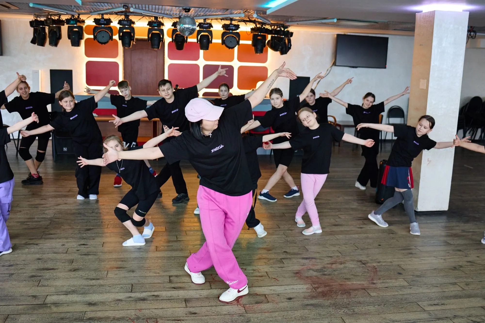 Танцевальные каникулы Звезда — ДНЕВНАЯ ПРОГРАММА — МОРСКАЯ БАЗА