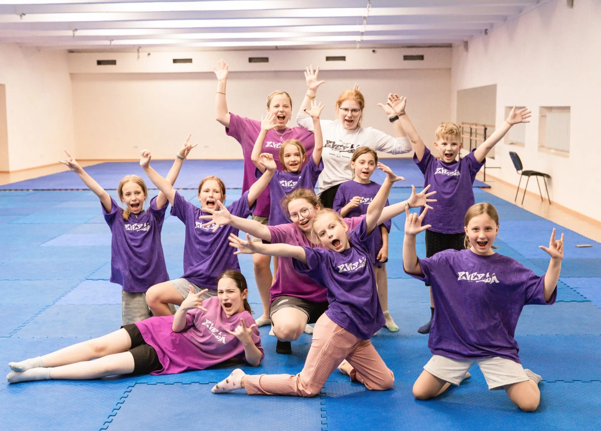 Выступление на сцене — летняя программа